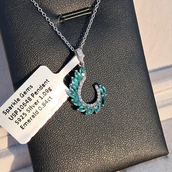 AAA Emerald & Natural White Zircon Pendant Necklace - Picture 2 of 6